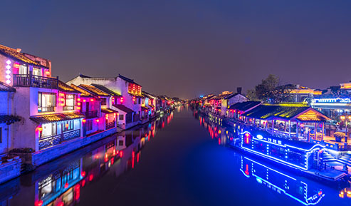 江蘇、無錫靈山夜景燈光秀 夜晚變仙境