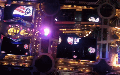 “最美中國風(fēng)”,喜迎進(jìn)博會——總臺國際傳媒港燈光秀