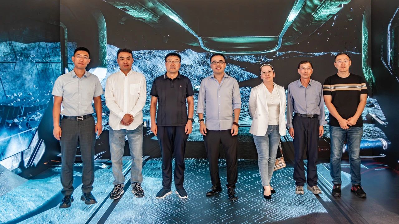 集團資訊 | 東勝國投、中城盛源、轉角巷商業管理的企業領導蒞臨信達電通總部交流座談，共商合作